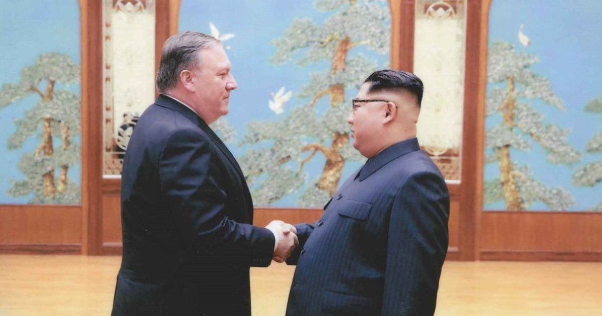 У Мережі з'явилися фото секретної зустрічі нового держсекретаря США Майка Помпео і Кім Чен Ина