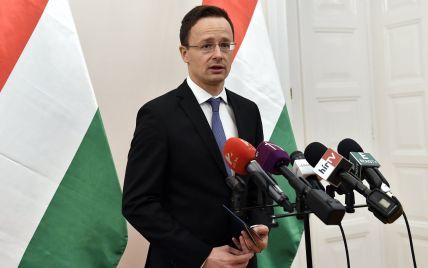 "Удар в спину". Венгрия и Румыния собираются бороться против "сужения" прав нацменьшинств в Украине
