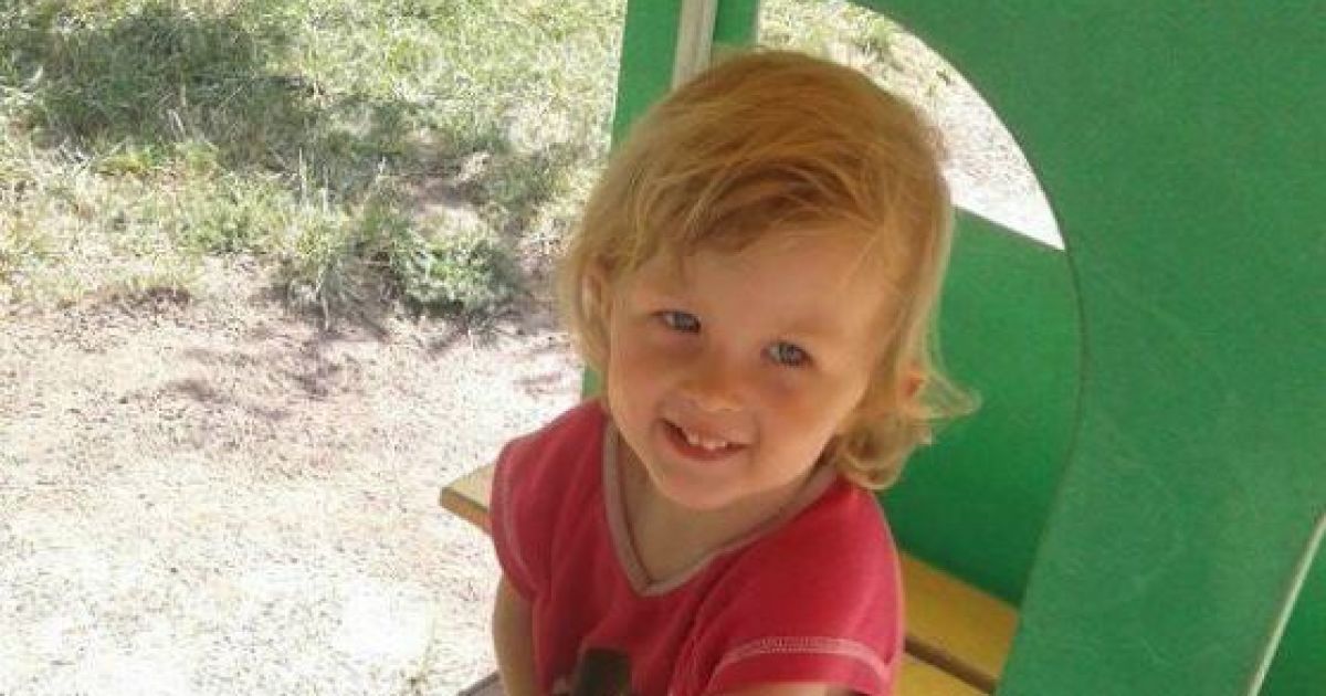 Пологова травма змушує 2-річну Ганнусю проходити тривалі і дорогі реабілітації
