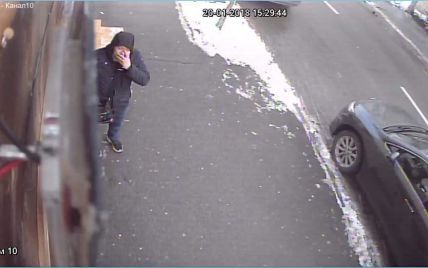 У центрі Києві викрадено авто відомої волонтерки. Опубліковано фото підозрюваного