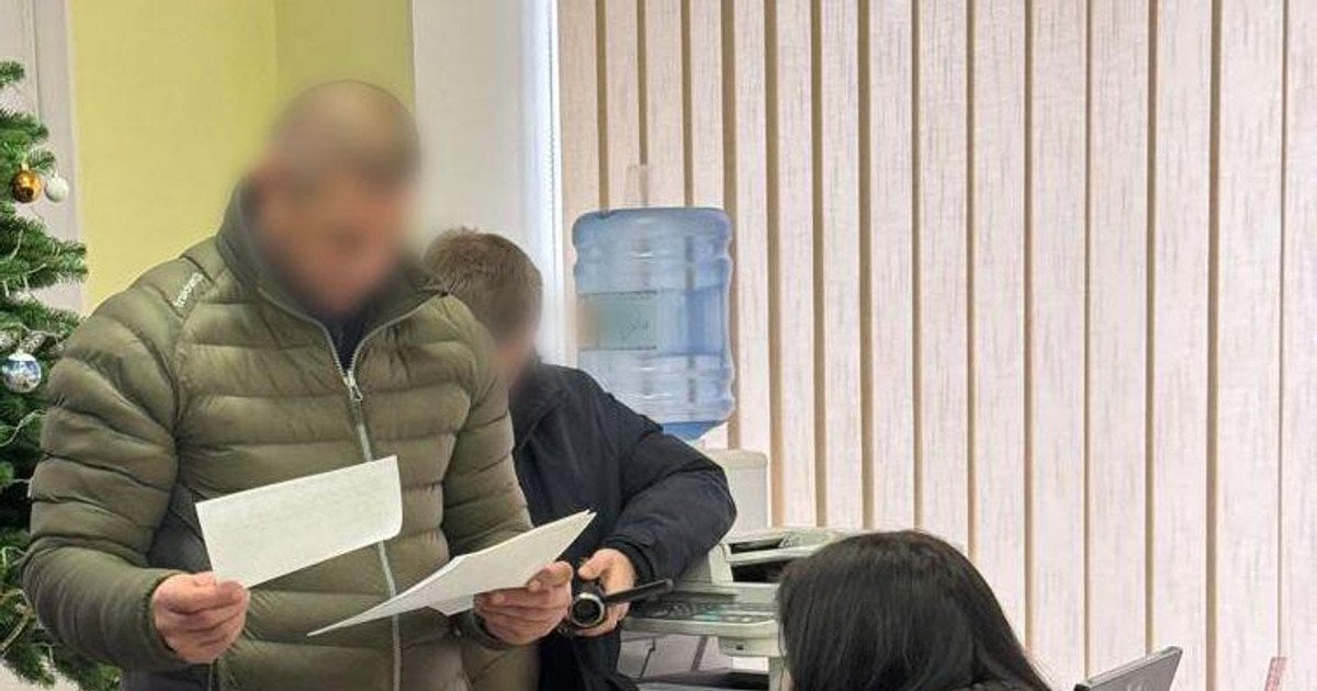 На Черкащині працівниця банку змусила пенсіонерку відкрити «рахунок для крадіжки».