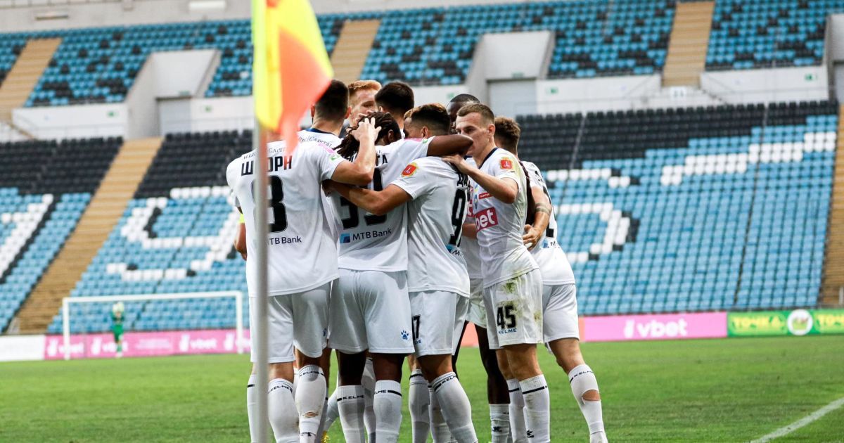 "Черноморец"