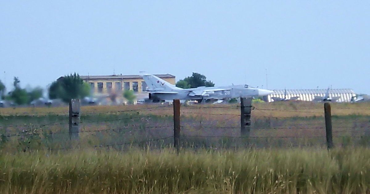 В Ейске расположен военный аэродром армии России.