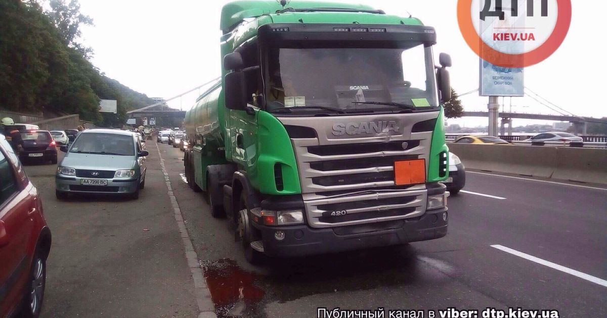 аварія на Набережній у Києві_6 / © dtp.kiev.ua