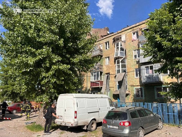 Російська атака на Дніпро спричинила руйнування у багатоповерхівках