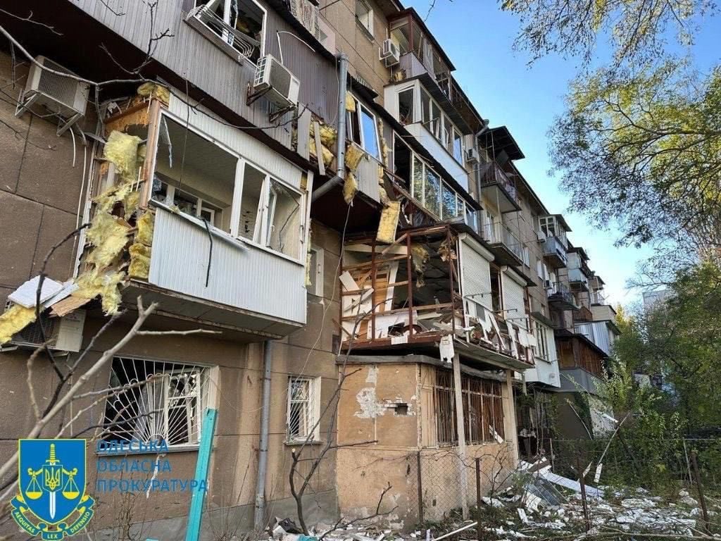 Руйнування в Одесі внаслідок ракетного удару 18 листопада / Фото: Одеська обласна прокуратура / © 