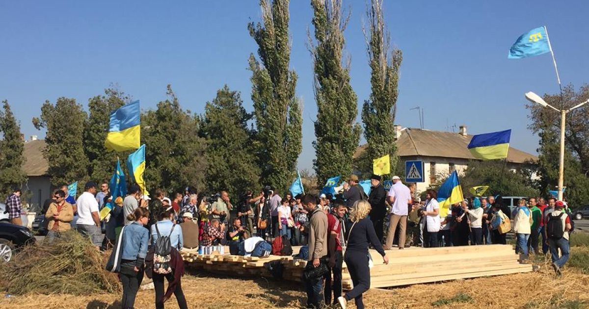 В Крыму стартовала бессрочная блокада полуострова. / © facebook.com/ayder.muzhdabaev