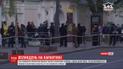 Біля Києво-Печерської Лаври утворилася черга: люди прийшли за Благодатним вогнем
