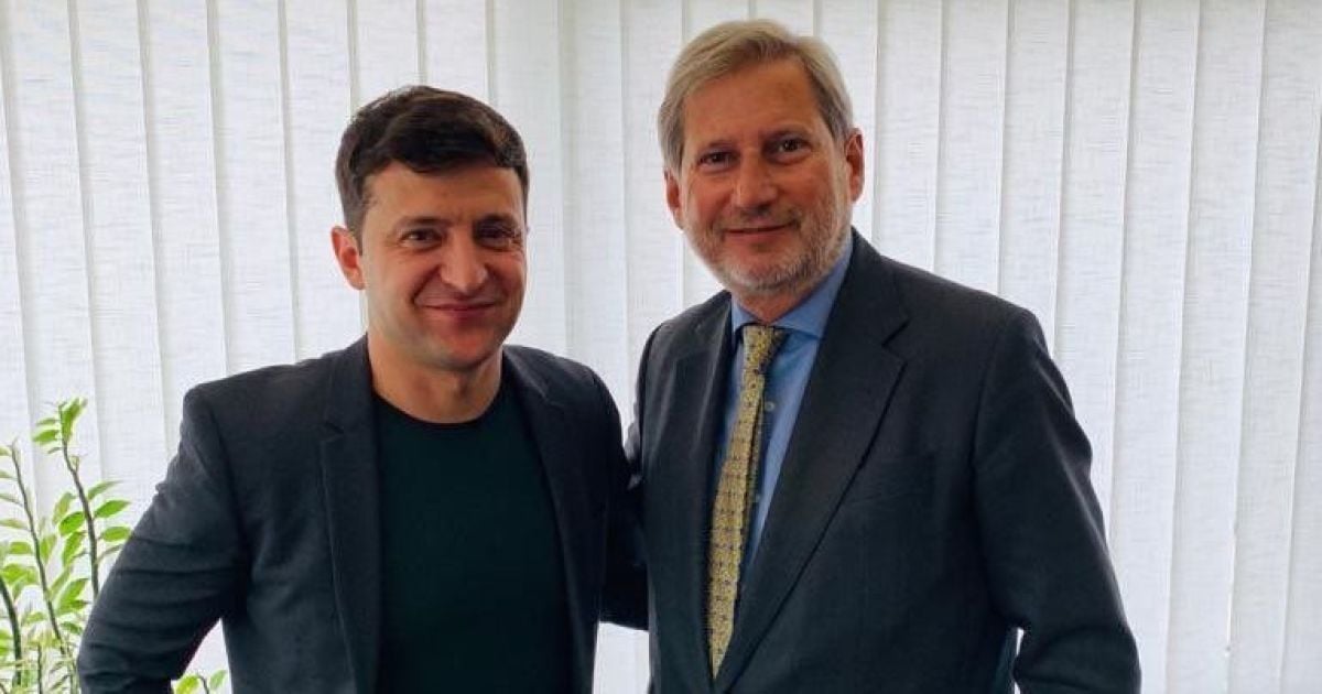 Єврокомісар Ган зустрівся у Києві із Зеленським і запропонував повну підтримку реформ
