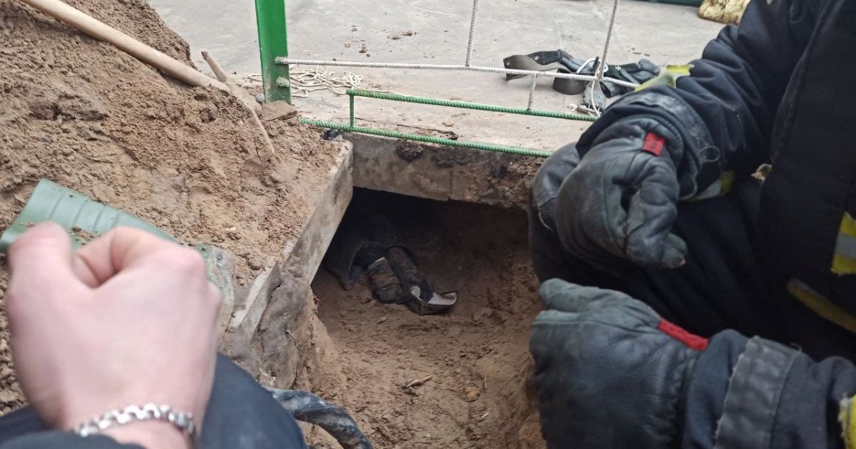 обвал ґрунту в Києві_1 / © Управление ГСЧС Киева