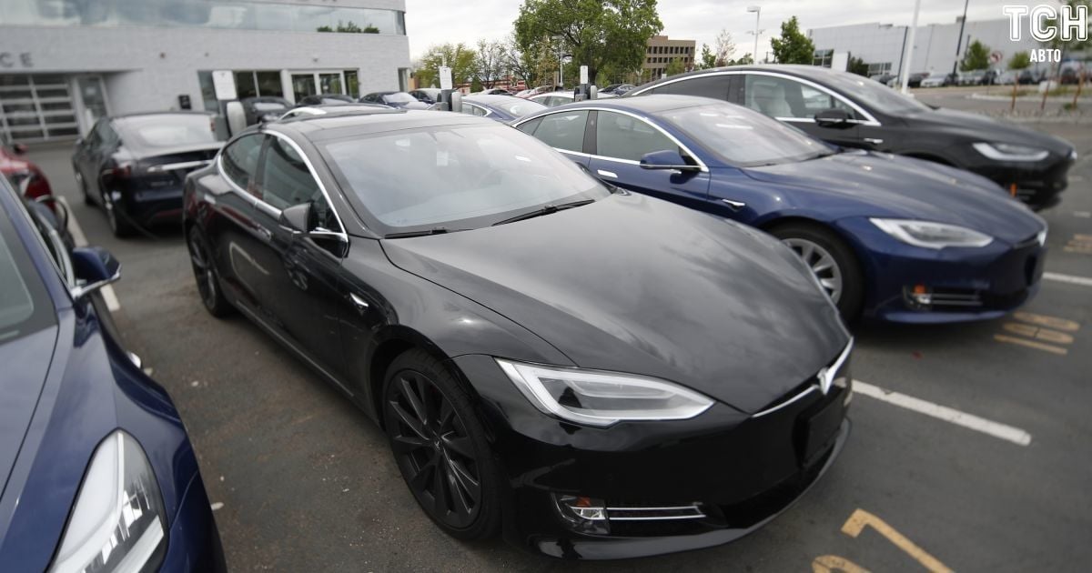Ілон Маск збільшив запас ходу у Tesla Model S