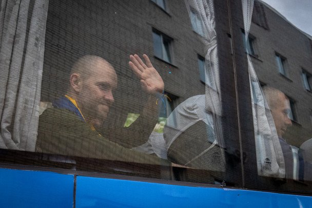 Финальный этап обмена 1000 на 1000: в Украину вернули еще 303 военнопленных