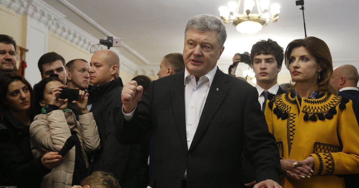 Богдан уговаривает Луценко арестовать имущество Порошенко - theБабель