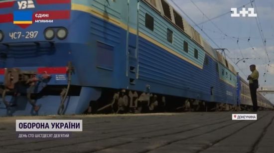 Щодня до Львова прибувають два потяги з евакуйованими із Донеччини і Харківщини: люди не стримують сліз