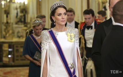 В платье любимого бренда и тиаре Дианы: принцесса Уэльская на государственном банкете
