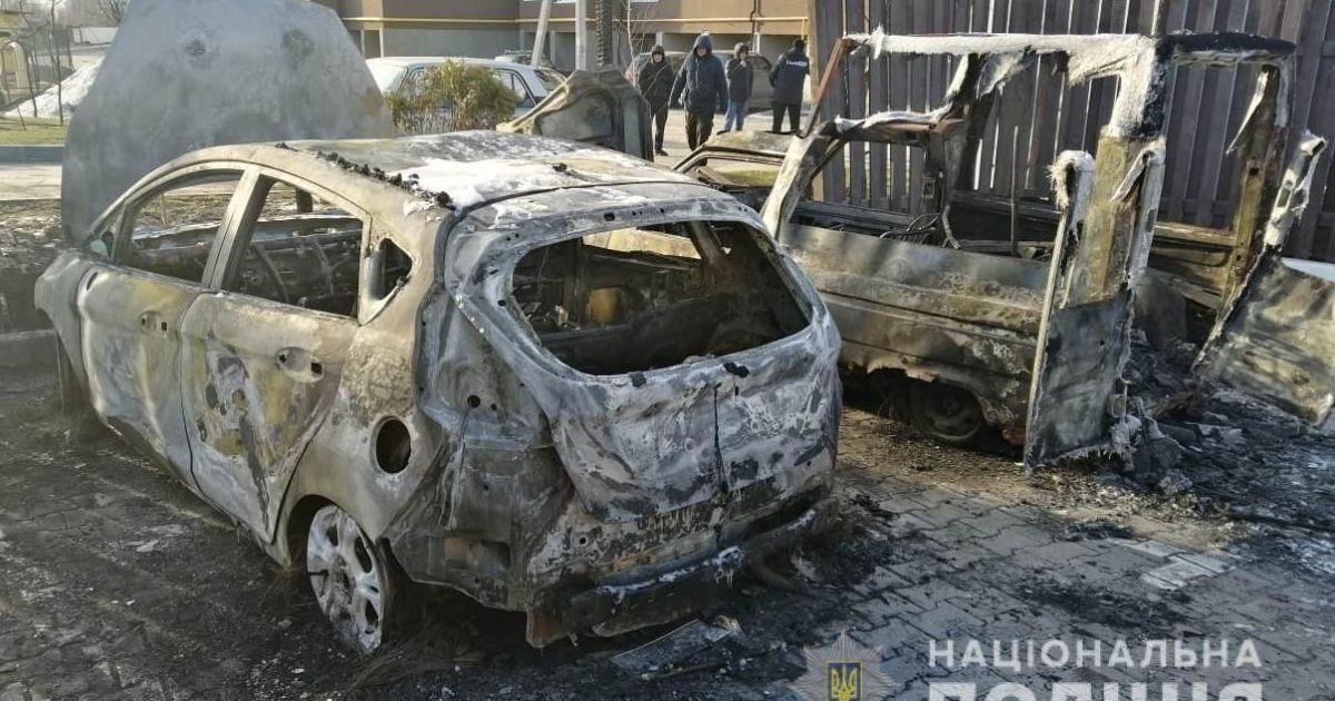 Під Києвом вночі спалили авто журналіста