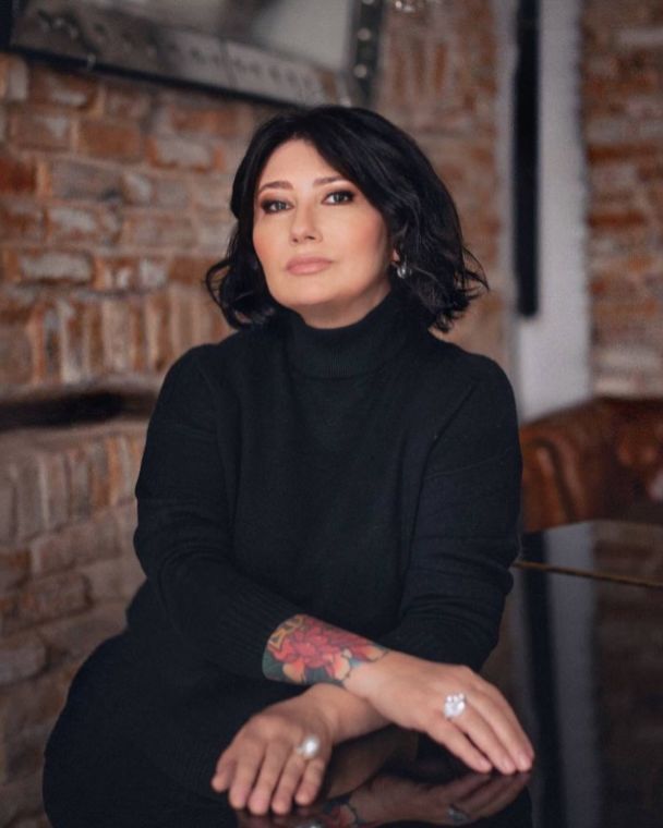 Елена Мозговая рассекретила отношения 27-летней дочери от Пономарева и заговорила о ее свадьбе
