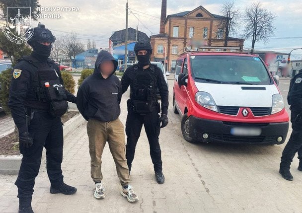 Новий маршрут для ухилянтів: на Житомирщині затримали організатора втечі до Білорусі