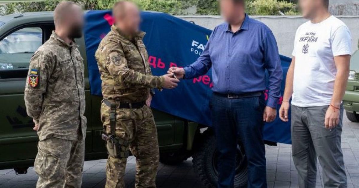 Favbet Foundation передав ЗСУ повнопривідний пікап