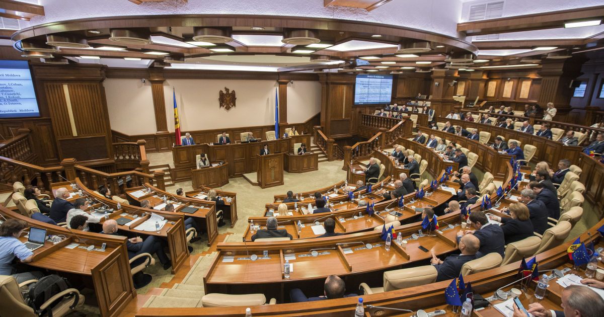 Молдавский парламент вернул офыцыйний стату росыйськый мовы