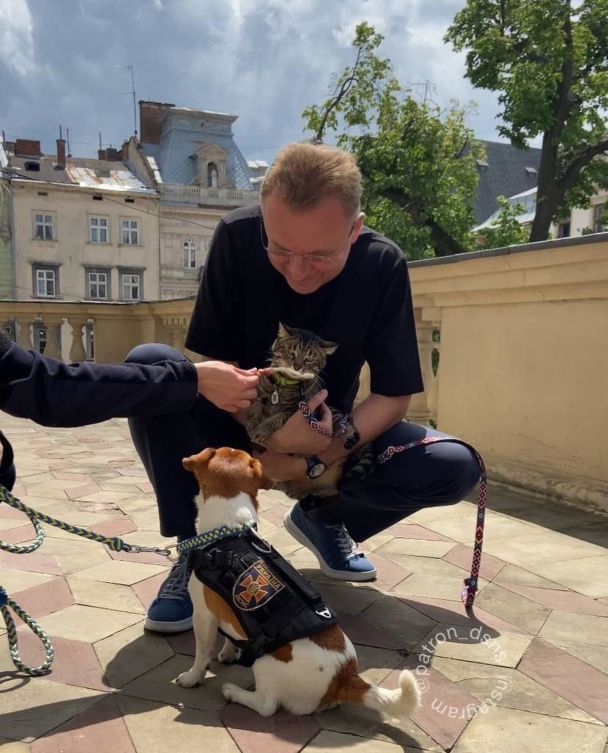 Пес Патрон, Андрій Саловий і кіт Левчик / © Instagram пса Патрона