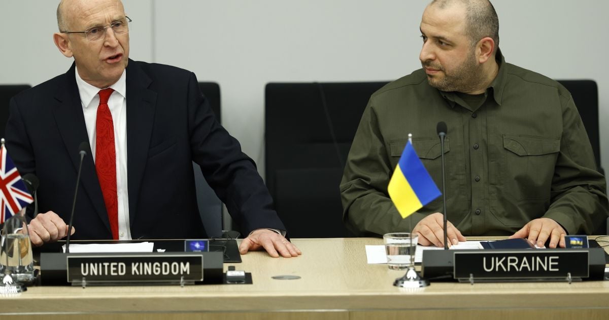 Міністр оборони Британії Джон Гілі та його український колега Рустем Умєров