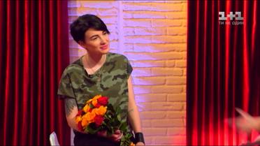 Анастасія Приходько в іміджі пацанки відсвяткувала 30-річчя в студії Світського життя