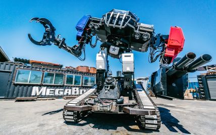 Американцы готовы к битве гигантских роботов