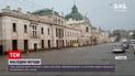 Новости Украины: в Черновцах ливень подтопил дороги и здание железнодорожного вокзала