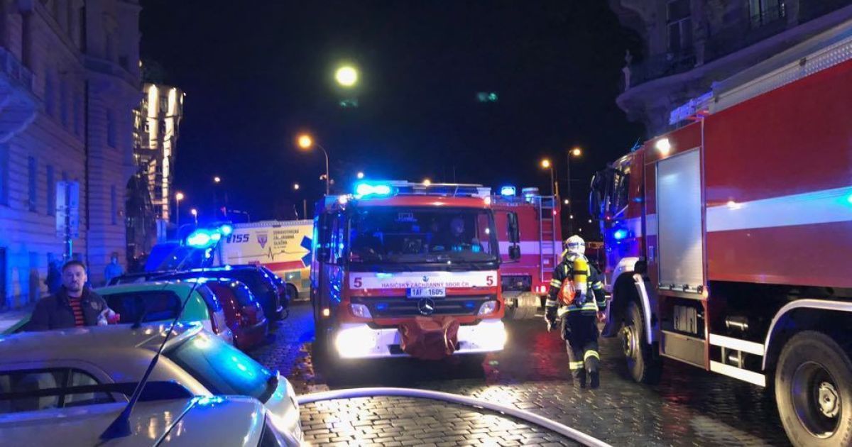 Во время пожара в гостинице в центре Праги сгорели двое человек, пятеро в тяжелом состоянии