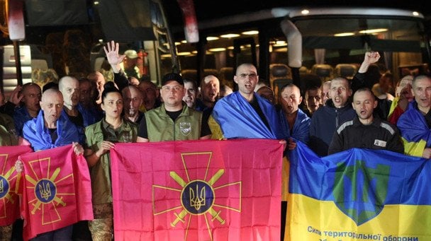 Обмен пленными: Украина вернула последнего защитника острова Змеиный - как это происходило