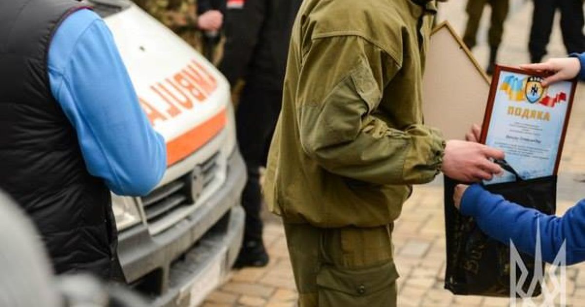 Машину, стоимостью около 1 миллиона гривен, подарили "азовцам" польские волонтеры