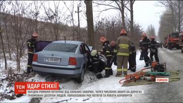 Через сильні снігопади у Румунії поліція зафіксувала рекордну кількість аварій