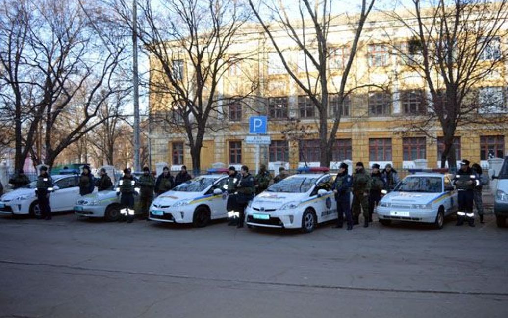 На улице Краматорска и Славянска вышли группы быстрого реагирования. / © МВД