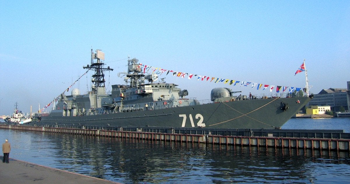 Російський військовий корабель «Неустрашимый»