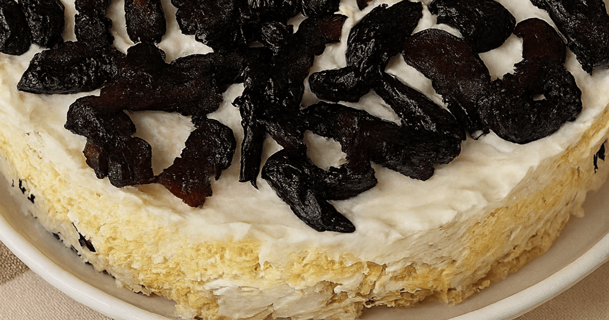 Салат із куркою та чорносливом tiktok.com_@alionakarpiuk