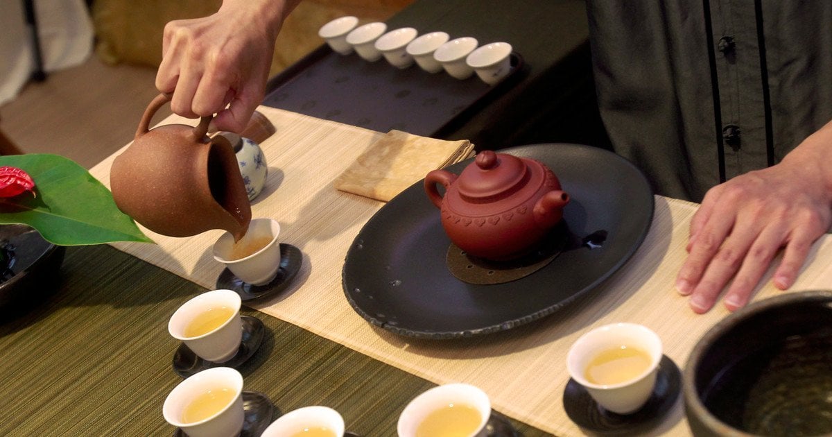 Чай є невід’ємною частиною наших прийомів їжі