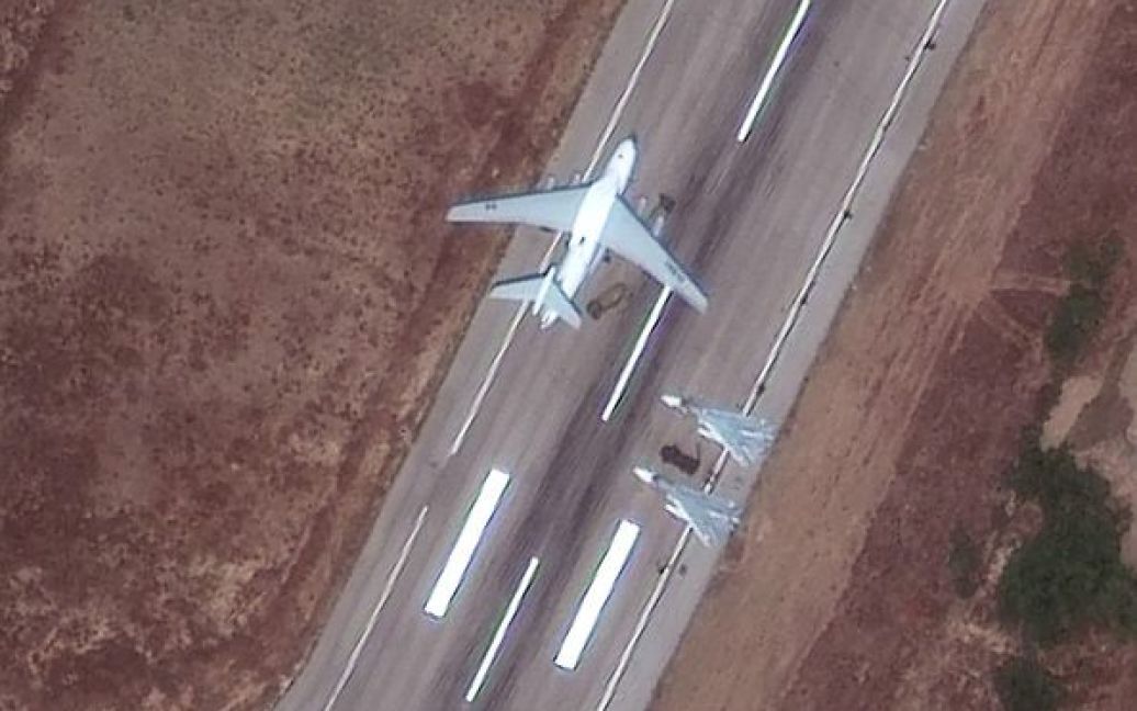 Спутник зафиксировал военную авиацию / © Getty Images