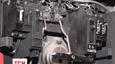 У столиці в кількох висотках від перепадів напруги згоріли електроприлади