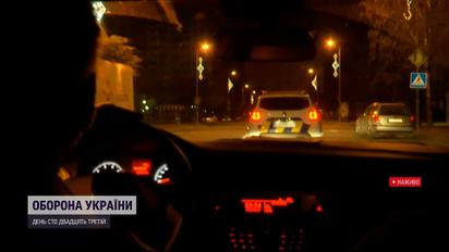 Чоловікам посеред ночі вручають повістки: як карають порушників комендантської години