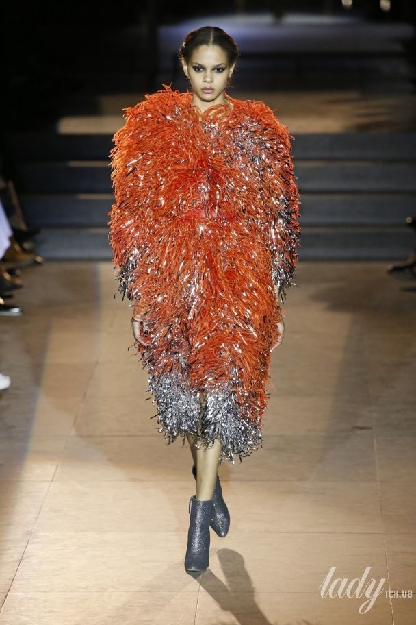 Колекція Carolina Herrera прет-а-порте сезону осінь-зима 2018-2019 / © East News