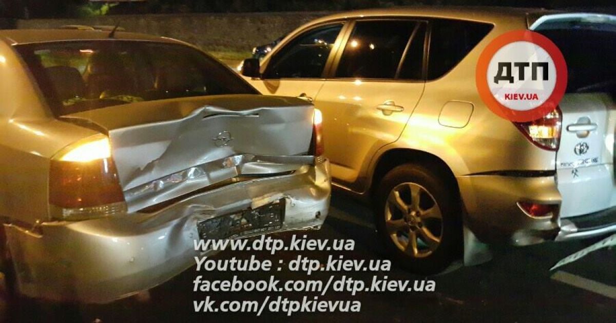 ДТП у Києві на Набережній_2 / © dtp.kiev.ua