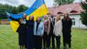 Випускники з прапором України / Фото: The College of Europe