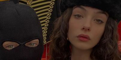 17-летняя дочь Моники Беллуччи шокировала поведением в компании российских моделей