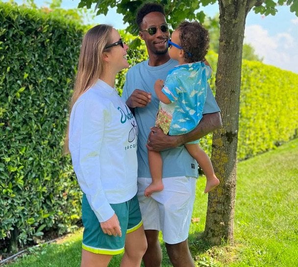 Еліна Світоліна й Гаель Монфіс з донькою / © instagram.com/elisvitolina/