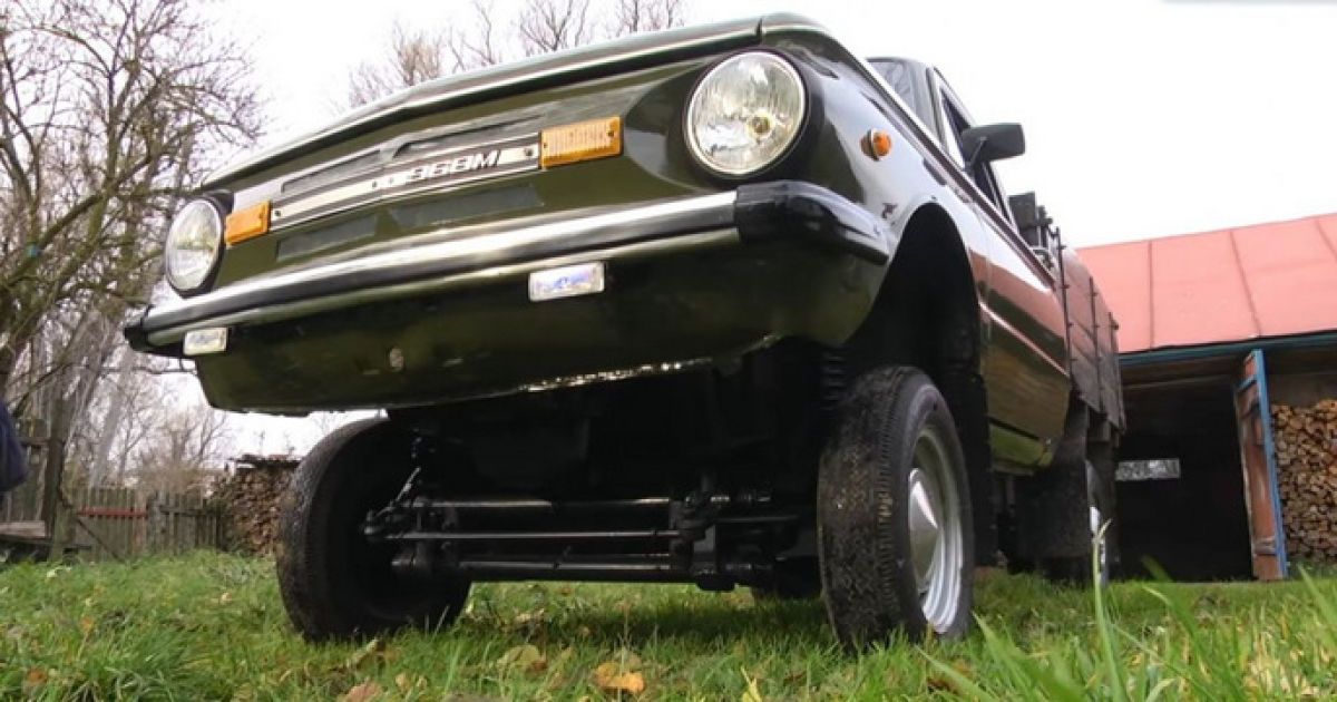 Украинец создал необычный пикап "Запорожец" из деталей от "Жигулей"