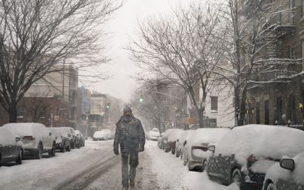 Значительное похолодание, снежные заносы и гололедица: в нескольких областях могут перекрыть дороги