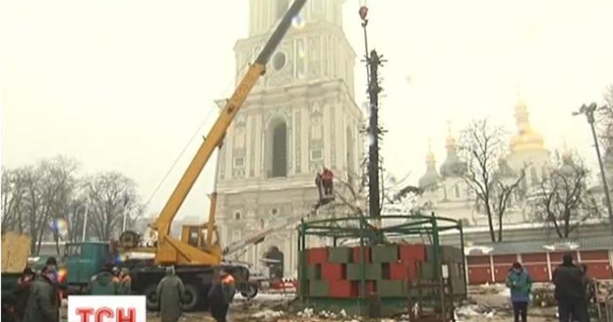 Новорічну ялинку демонтували