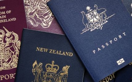 Подвійне громадянство. Як чиновників і депутатів позбавлятимуть українських паспортів
