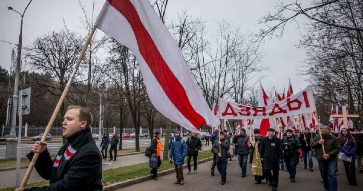 К моменту начала шествия в колоне было 150-200 человек